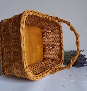 Košík s cikcak uchem